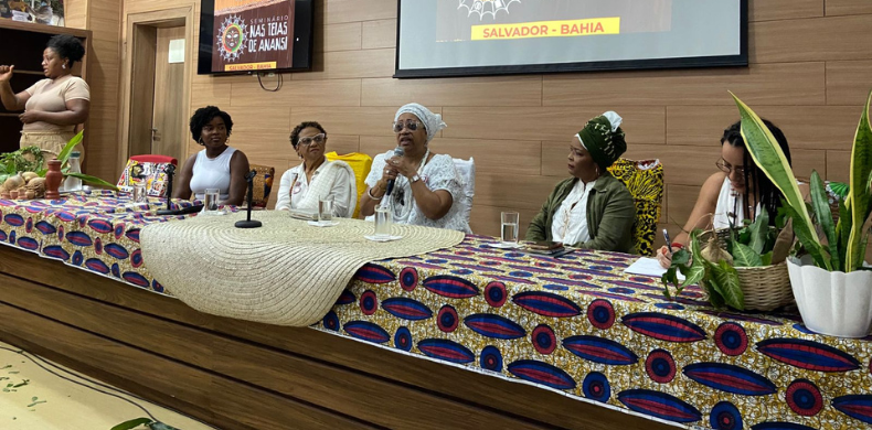 Seminário promove padê de saberes para a construção do Seminário “Nas Teias e Territórios de Anansi”
