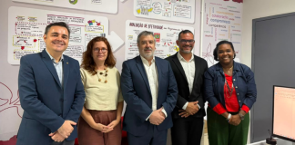 ISC/UFBA recebe equipe da OPAS/OMS para reunião estratégica
